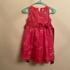 Girl’s pink size 6
